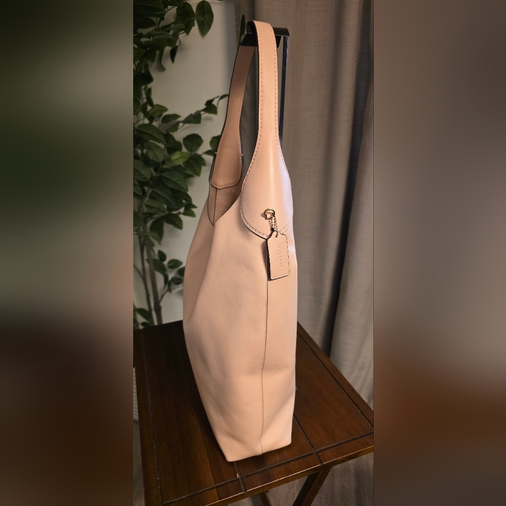 Coach Brooklyn 39 Tan Beige Shoulder Bag - Picture 3 of 14